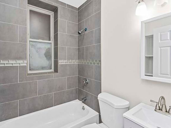 4th image of 6348 S Langley Ave #2