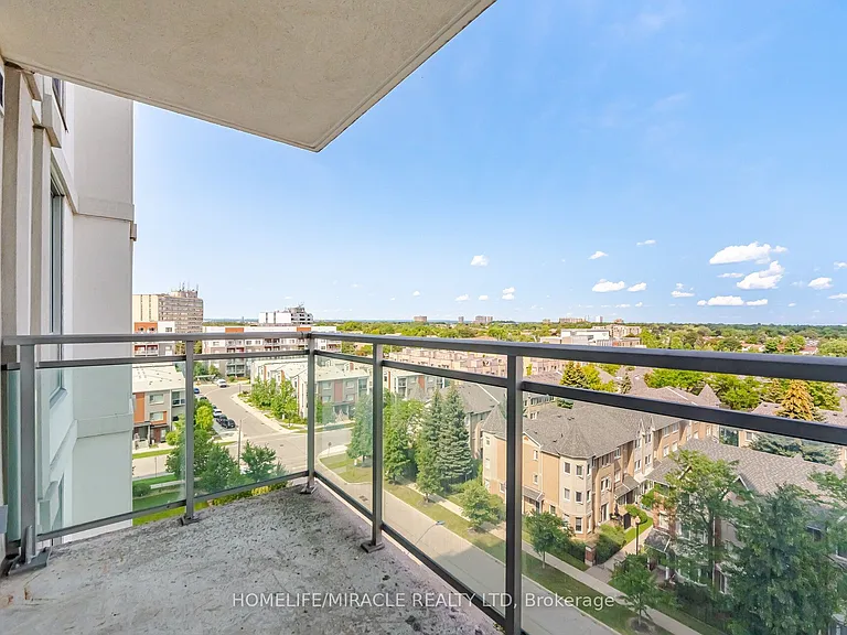 8 Rosebank Dr #8 — Photo 31