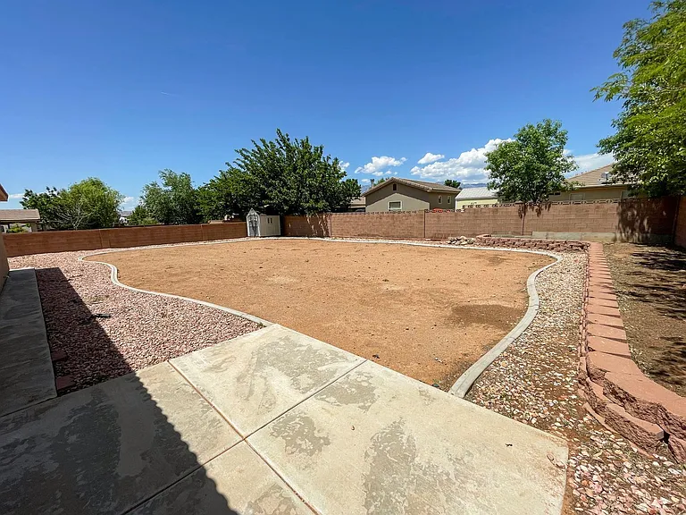 1228 W 200 N — Photo 25