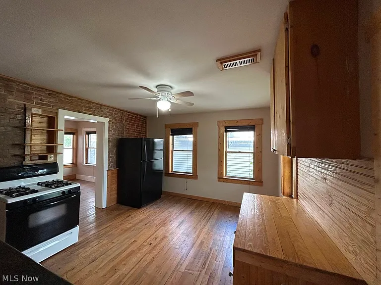 2809 Monroe Ave — Photo 13