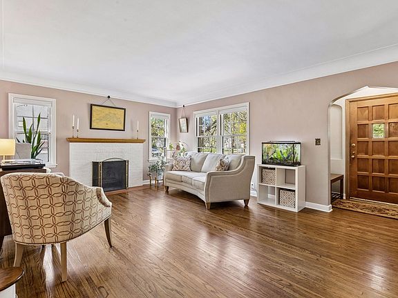 4th image of 6709 Harriet Ave