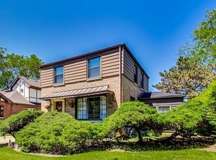 594 S Colfax Ave, Elmhurst, IL