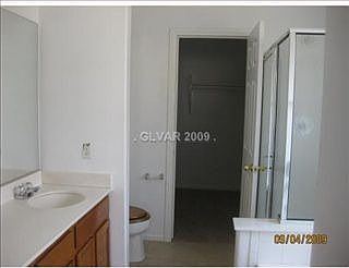 4th image of 246 Shelhorn St