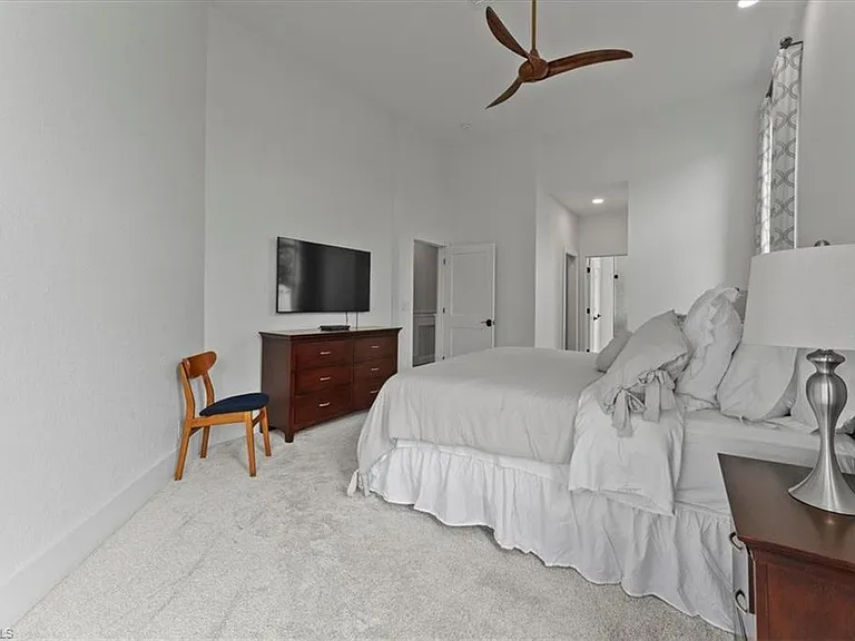 8541 Pepper Tree Way — Photo 23