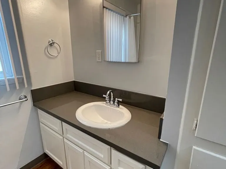 3111 W Ramona Rd — Photo 15