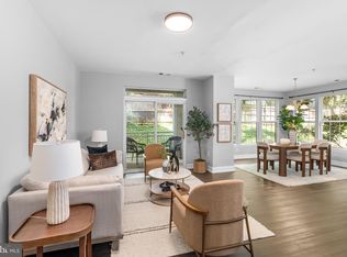 801 S Greenbrier St APT 113, Arlington, VA 22204