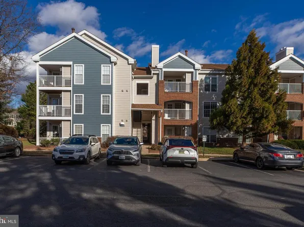 20950 Timber Ridge Ter Unit 202, Ashburn, VA 20147