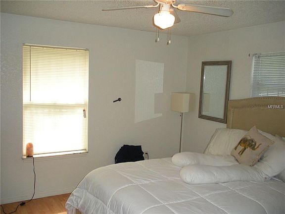 4th image of 1136 13th Ave S