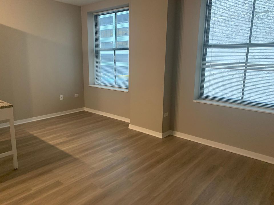 1st image of 221 W Randolph Dr #603
