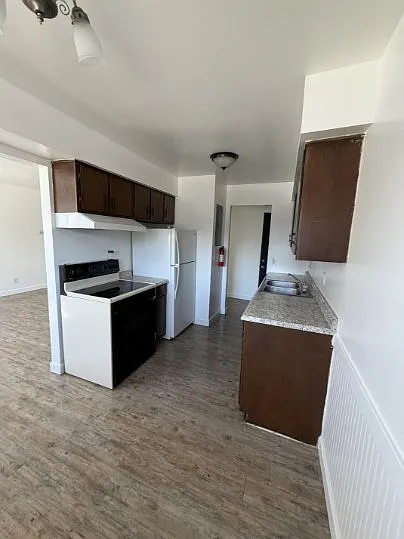 744 Michigan Ave E #4 — Photo 4