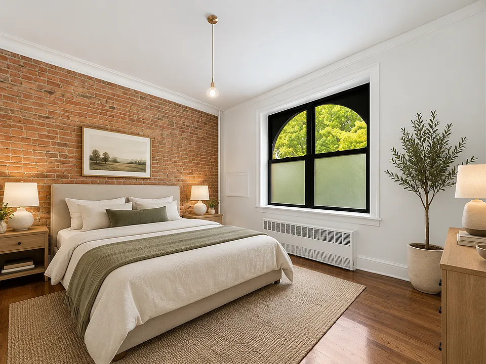 352 Lafayette Ave #1D