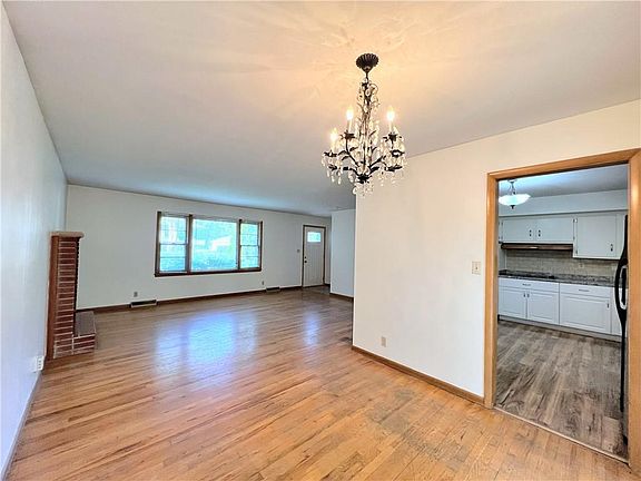 5th image of 8319 W 91st Ter