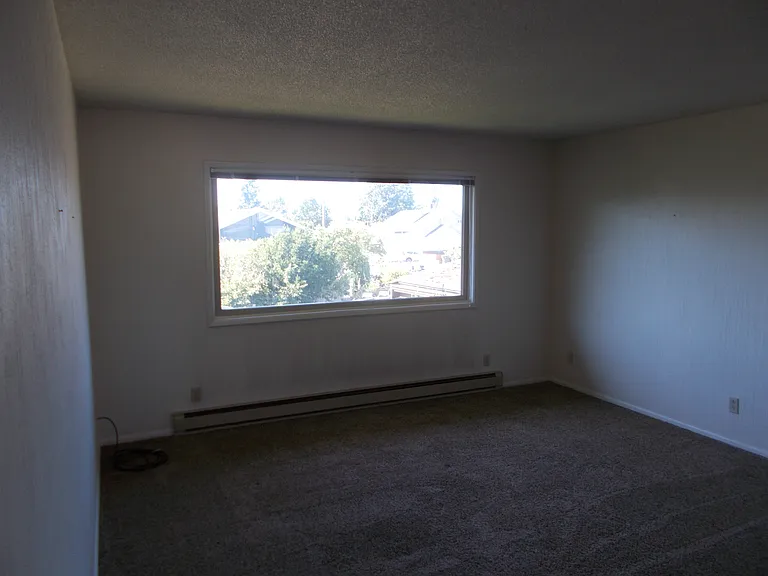 2320 I St #6 — Photo 8