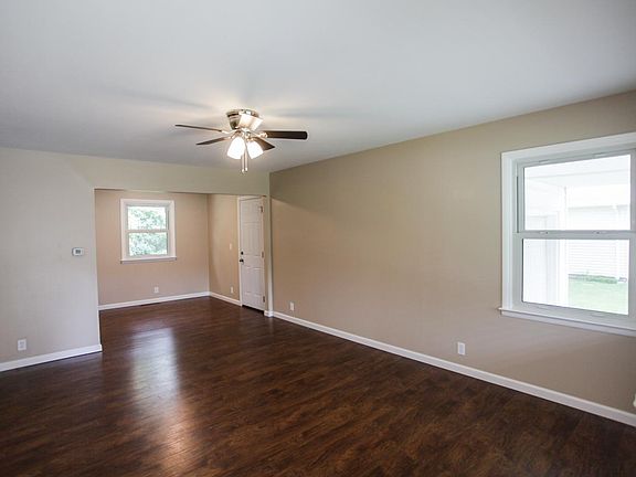 4th image of 1444 Southwood Dr