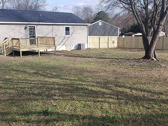 4th image of 8920 Leafycreek Dr