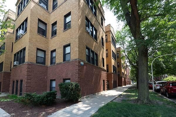 1st image of 4617 N Spaulding Ave #55
