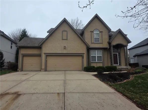 15808 Rosewood St, Overland Park, KS 66224