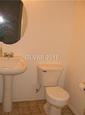 5th image of 8305 New Leaf Ave