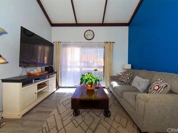 18756 Mandan St APT 1514, Santa Clarita, CA 91351