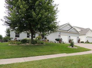 2707 28th Ave SW, Cedar Rapids, IA 52404