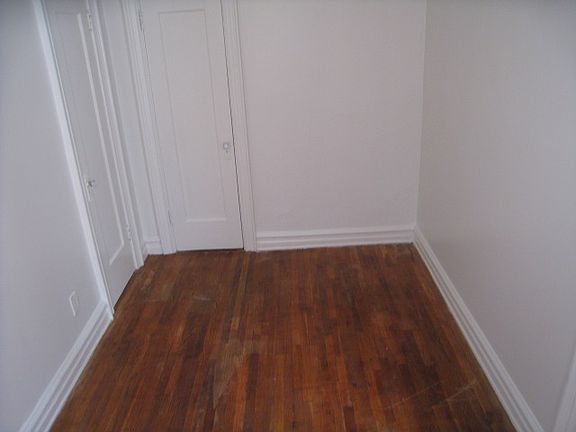 3rd image of 30-80 32nd St #22