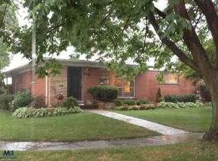 22512 Norcrest Dr, Saint Clair Shores, MI