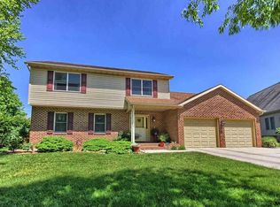 302 Primrose Ln, Hanover, PA 17331