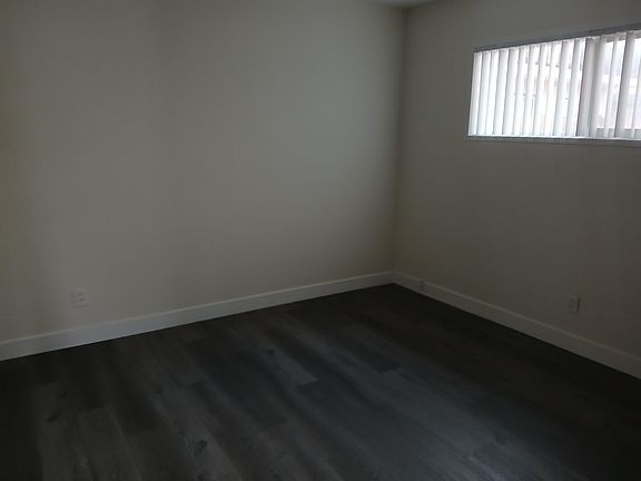 5th image of 3964 Kendall St