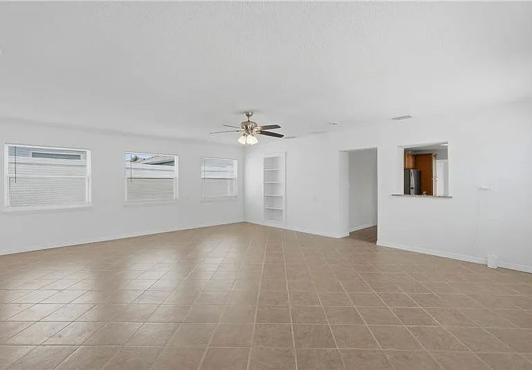 111 123rd Ave E — Photo 24
