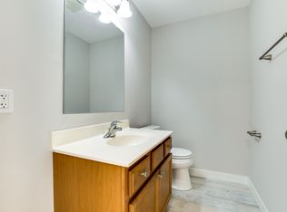 12 Sinykin Cir, Madison, WI 53714