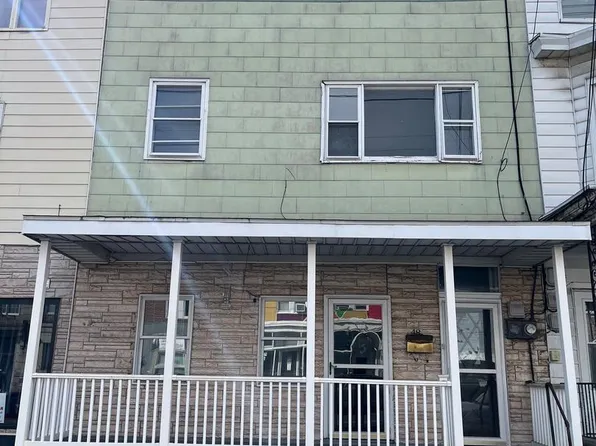 48 N 2nd St, Saint Clair, PA 17970