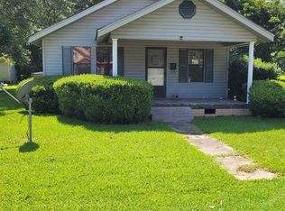 506 S Edgewood St, Hope, AR 71801