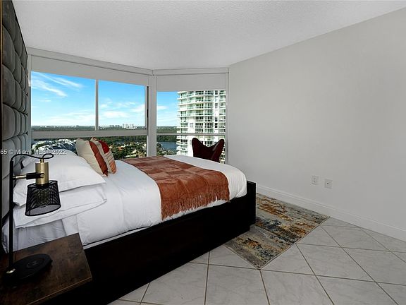 5th image of 16800 Collins Ave #2145