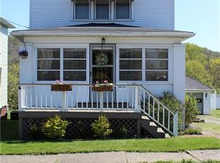 3908 College Ave, Beaver Falls, PA 15010