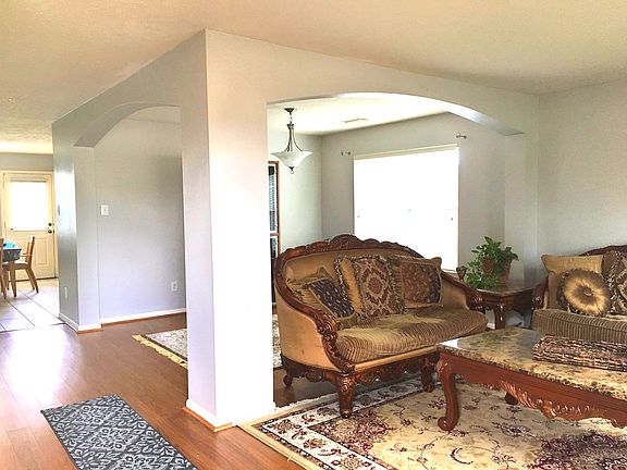 5th image of 16002 Clayton Green Dr