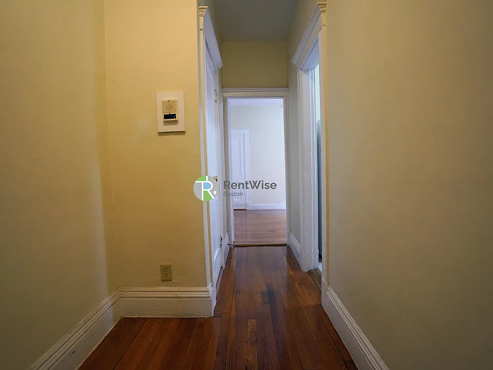 31-35 Gardner St