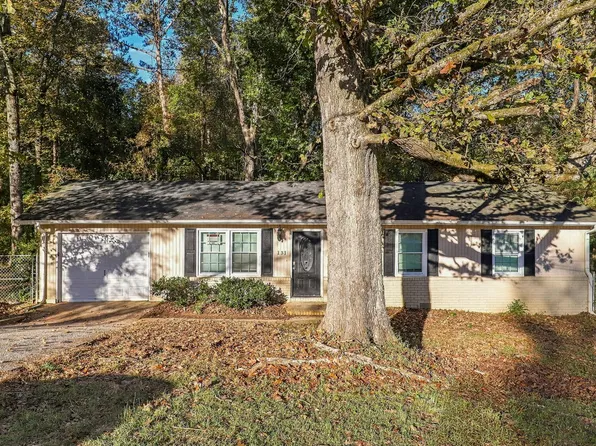 131 Ann Trl, Powder Springs, GA 30127