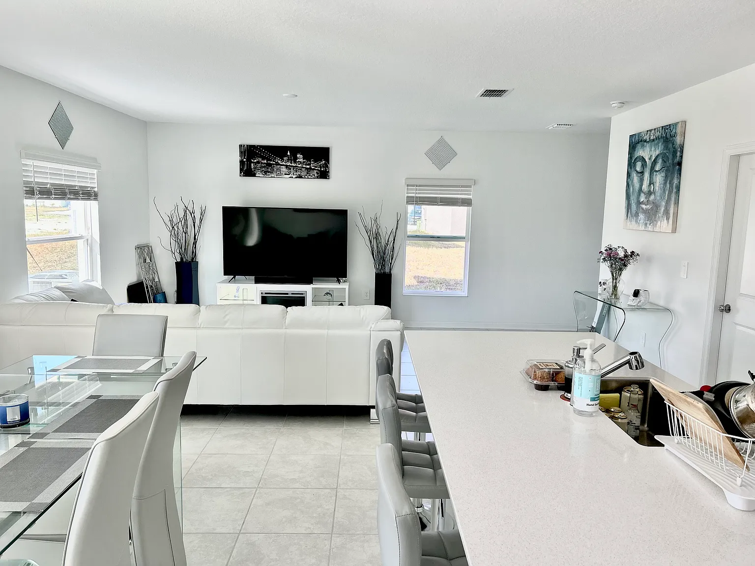 4 bed, 2.5 bath, 1879 sqft, $2,125 — Photo 4