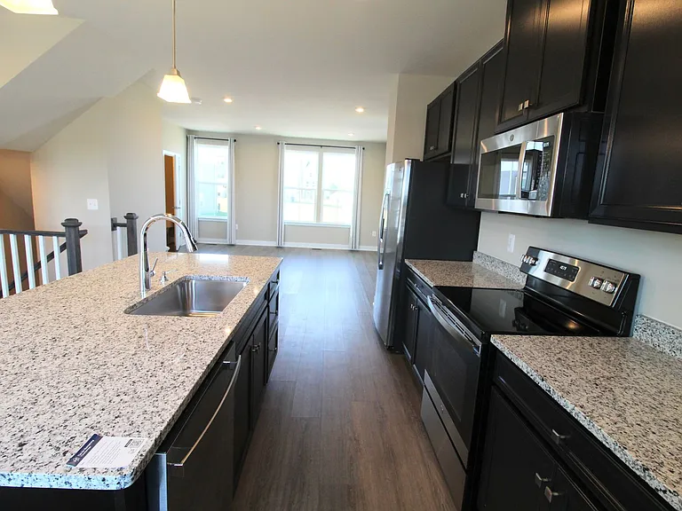 4489 Drysdale St — Photo 12