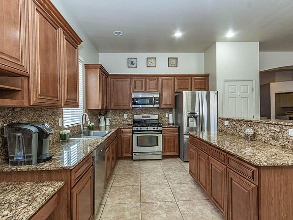 2nd image of 8271 W Calle Sancho Panza