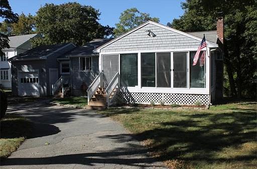 1st image of 112 Wales St