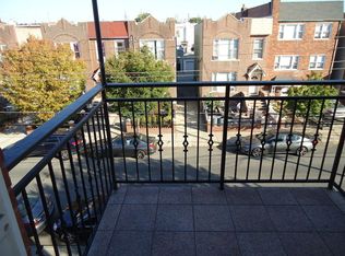 25-24 45th St #FB3, Astoria, NY 11103