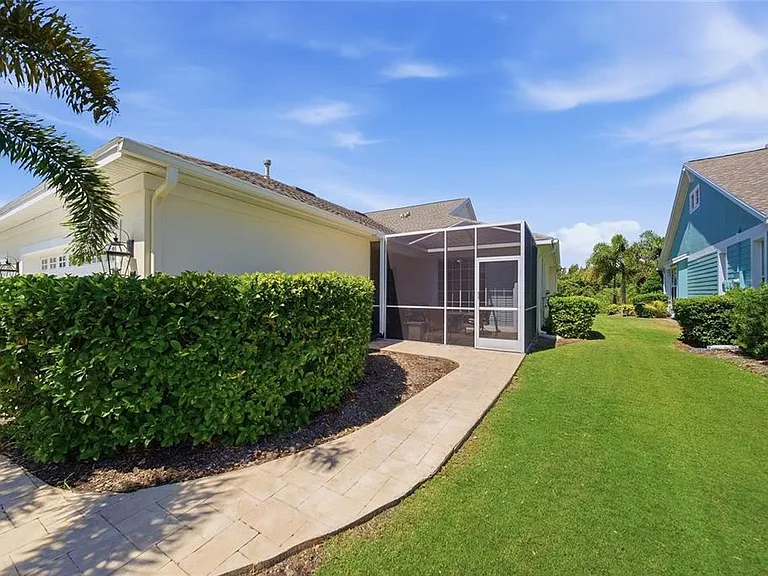 5610 Golden Isles Dr — Photo 4