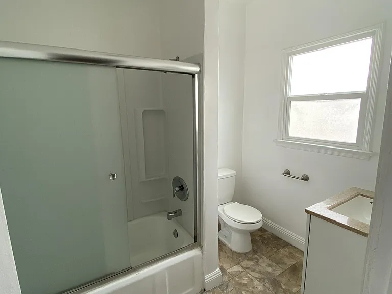 929 S Serrano Ave #203 — Photo 7