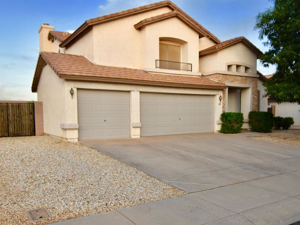 1st image of 3605 N 103rd Dr