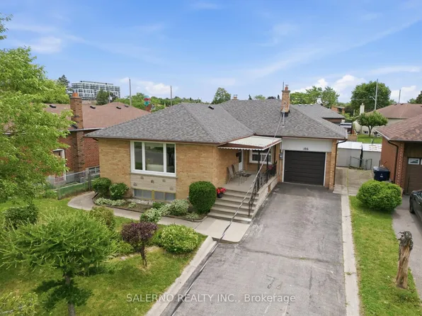 106 Whitburn Cres, Toronto, ON M3M 2S4