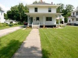 262 W Main St, Evansville, WI 53536