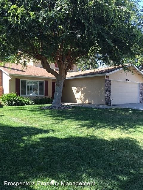 1st image of 111 Biddleford Ct