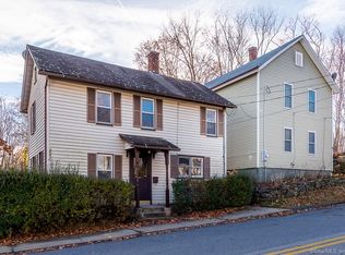 11 Hickory St, Norwich, CT 06360