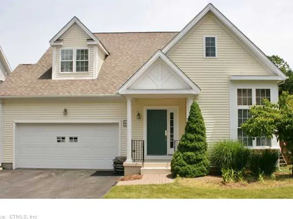 48 Brettonwood Dr, Simsbury, CT 06070